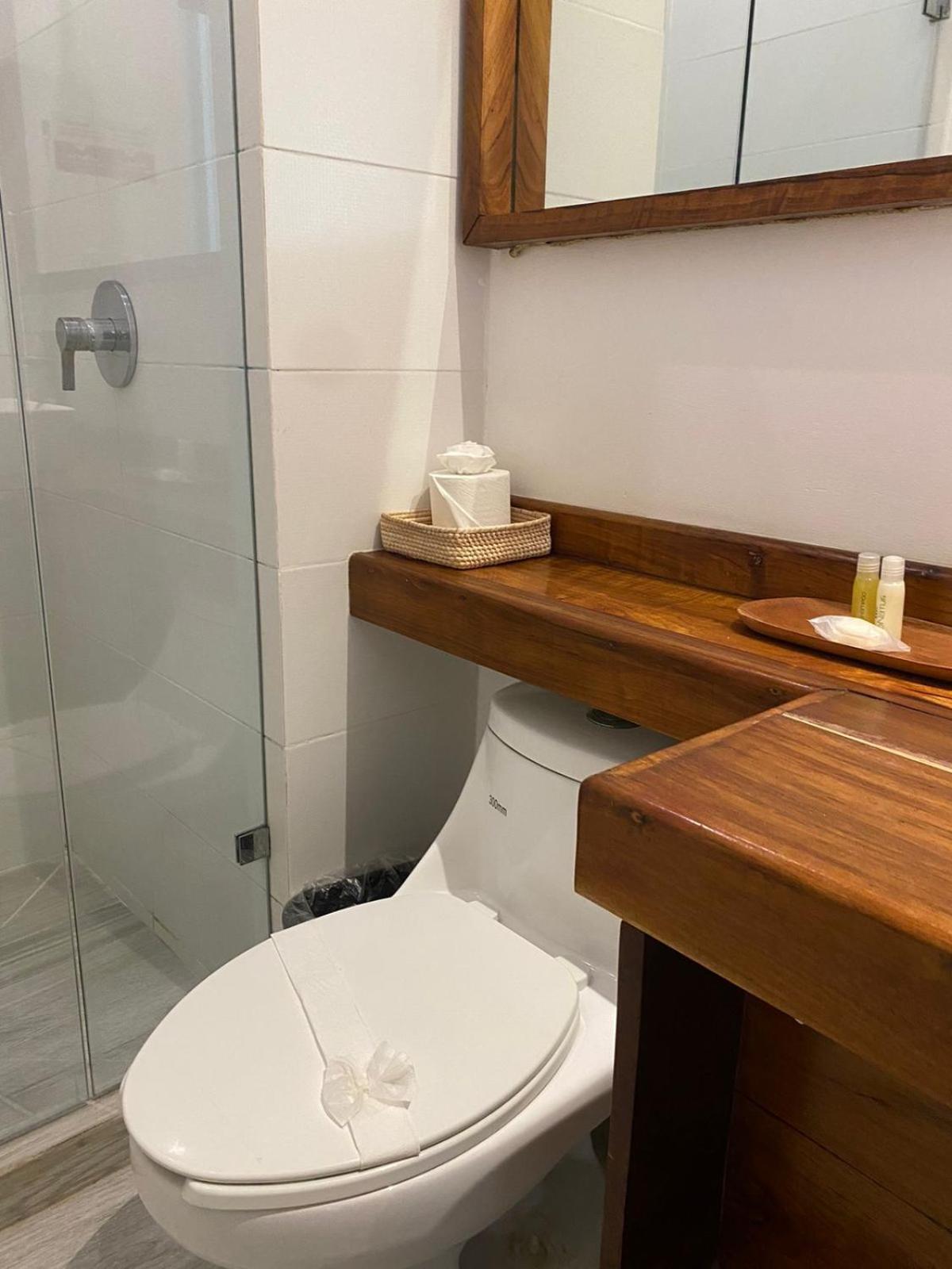 Hotel Pelecanus Suites Holbox Bagian luar foto