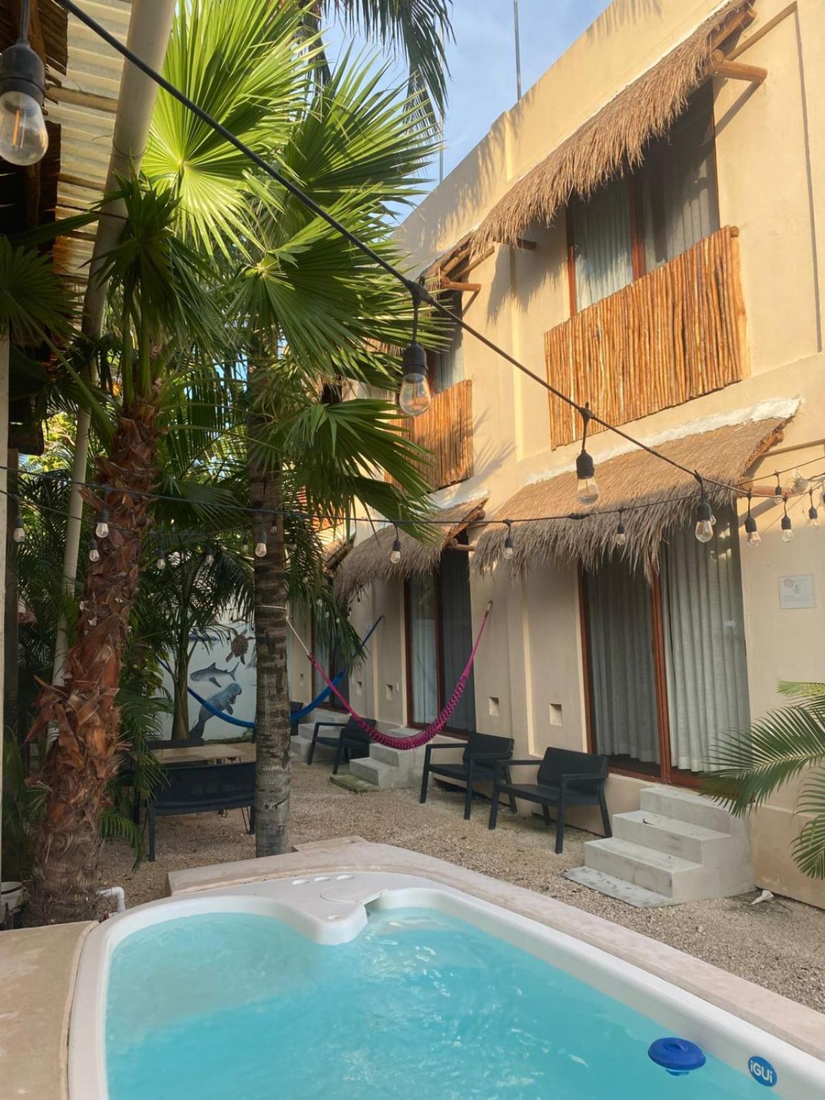 Hotel Pelecanus Suites Holbox Bagian luar foto