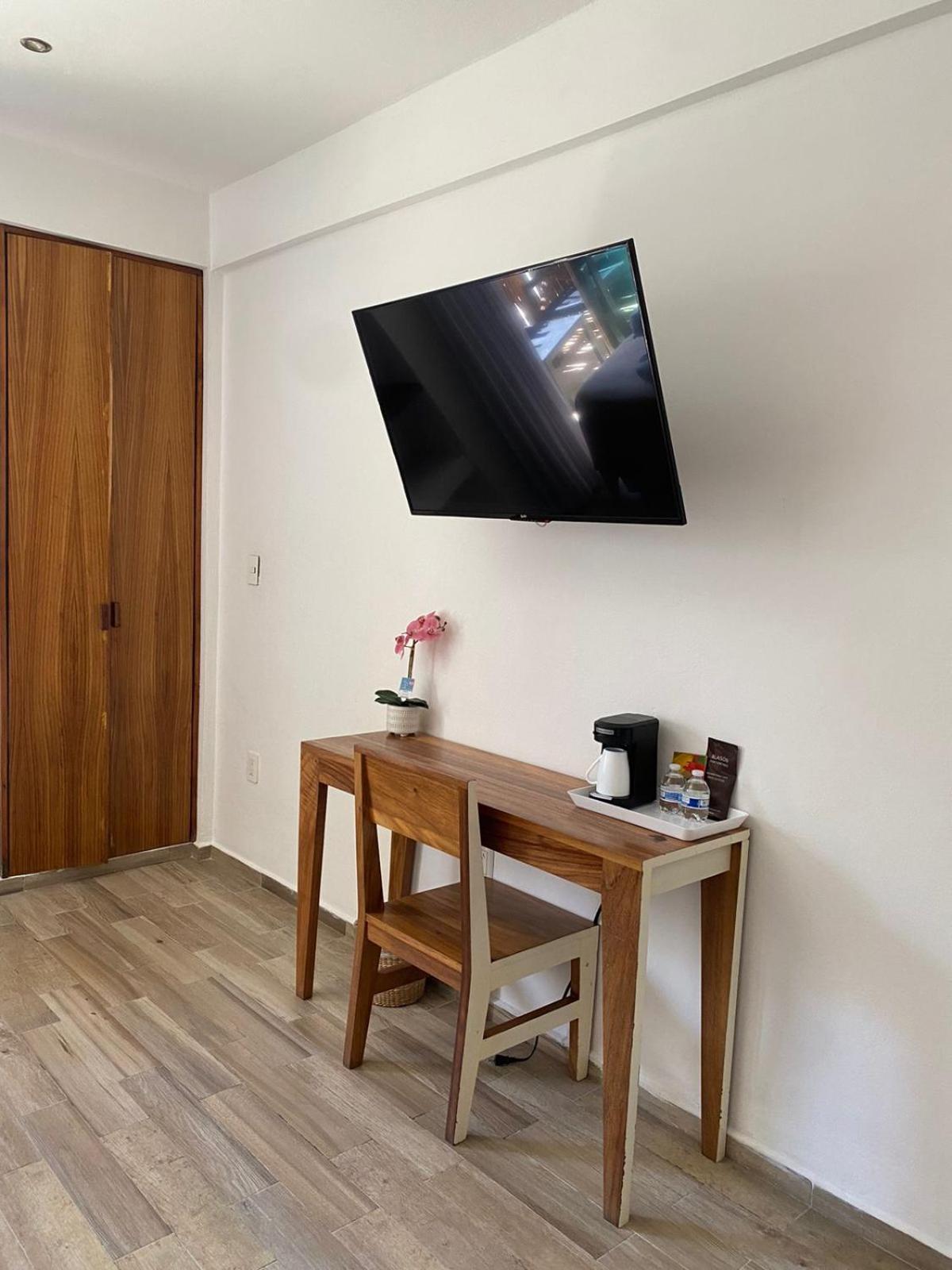 Hotel Pelecanus Suites Holbox Bagian luar foto