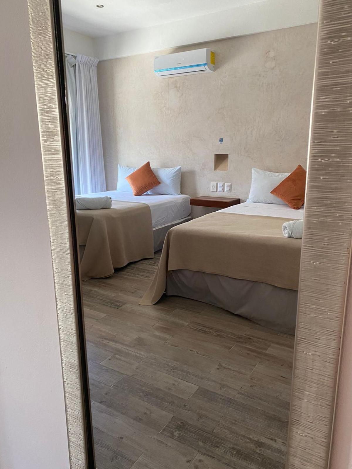 Hotel Pelecanus Suites Holbox Bagian luar foto