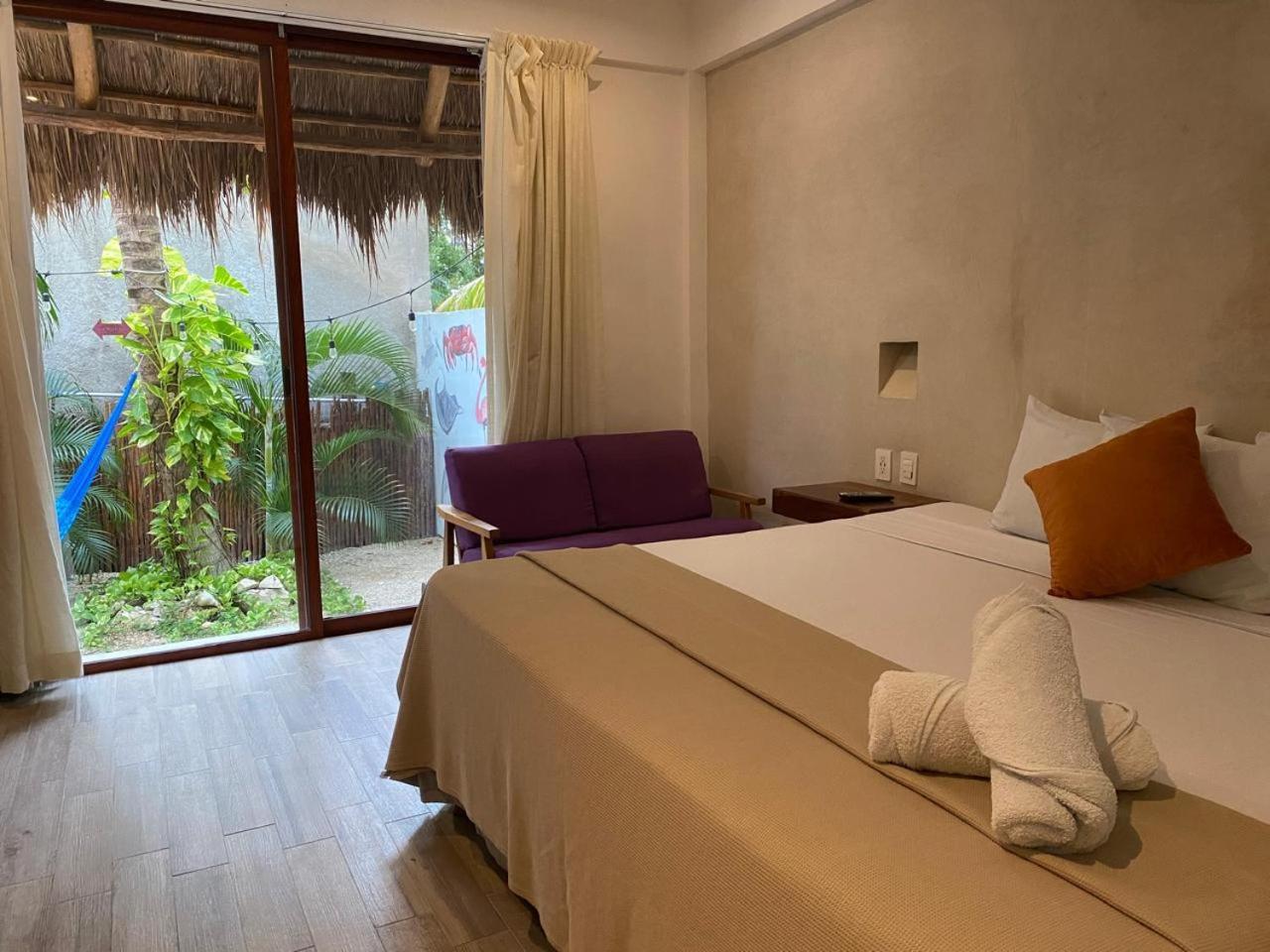 Hotel Pelecanus Suites Holbox Bagian luar foto