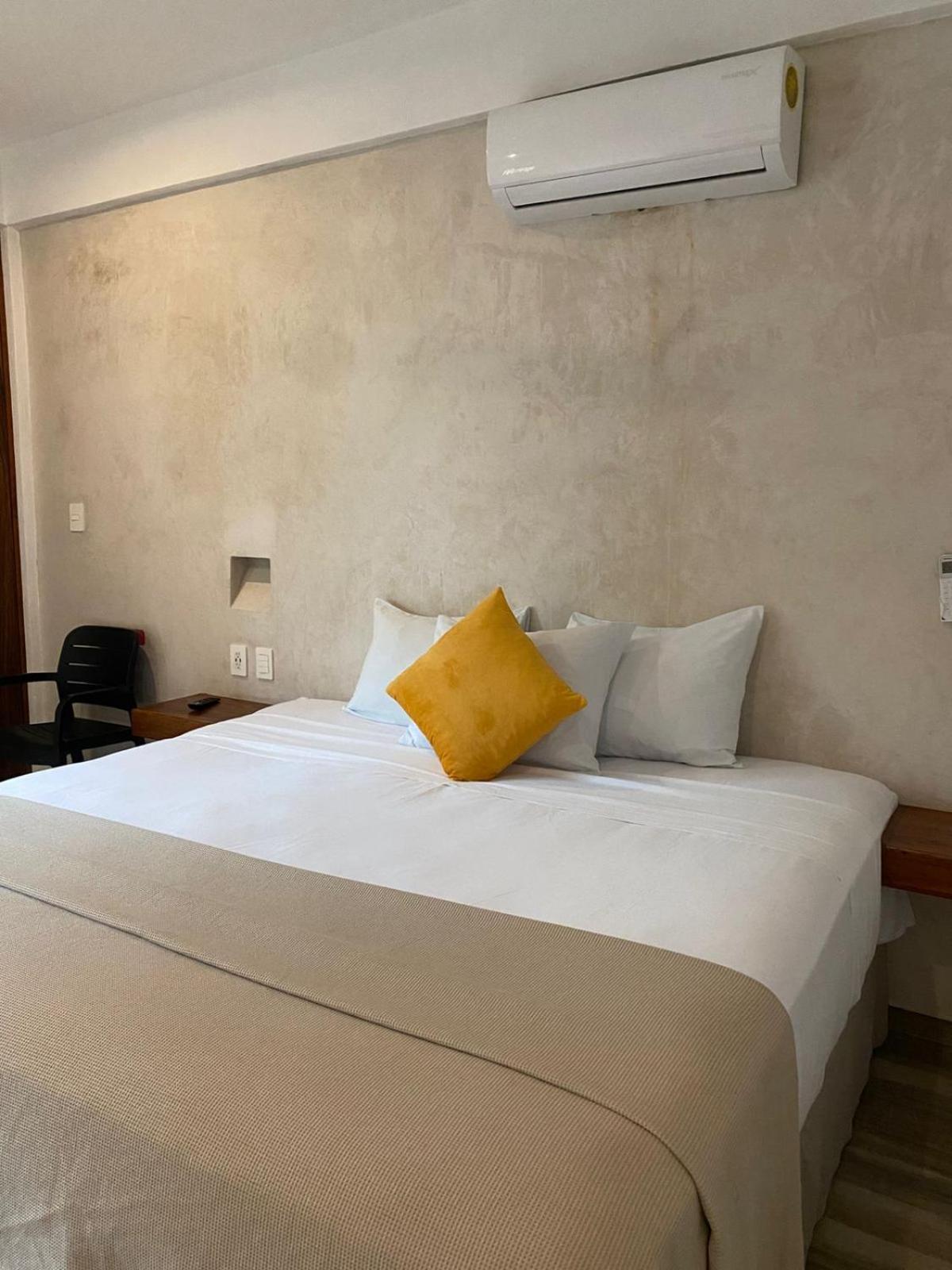 Hotel Pelecanus Suites Holbox Bagian luar foto