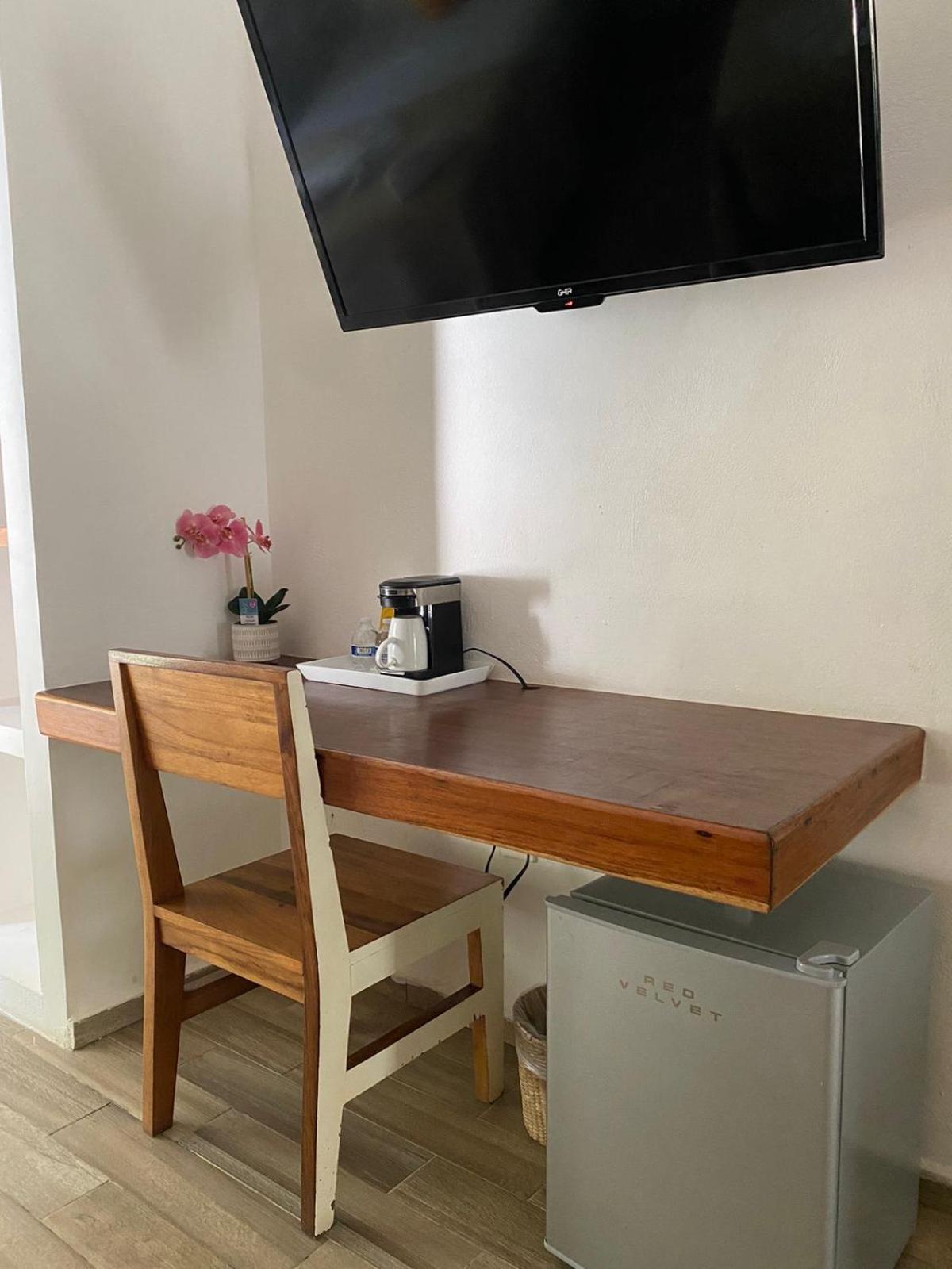 Hotel Pelecanus Suites Holbox Bagian luar foto