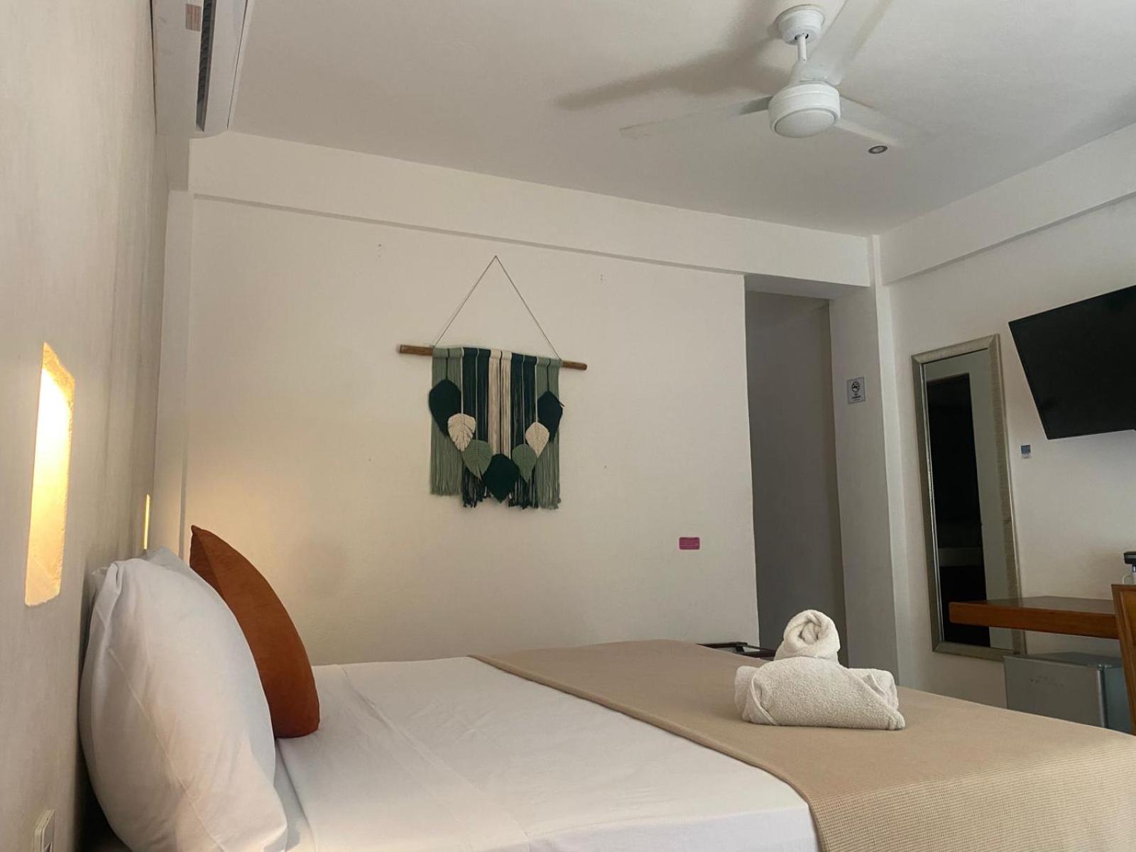 Hotel Pelecanus Suites Holbox Bagian luar foto