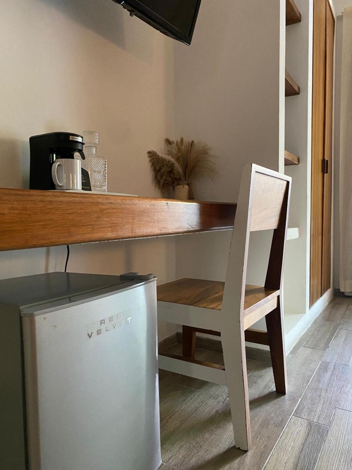 Hotel Pelecanus Suites Holbox Bagian luar foto